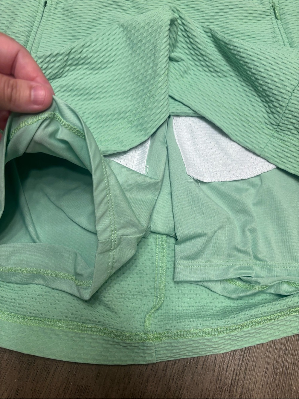 TAIL TECH PERFORMANCE WHITE SKORT SIZE large green - Picture 3 of 4